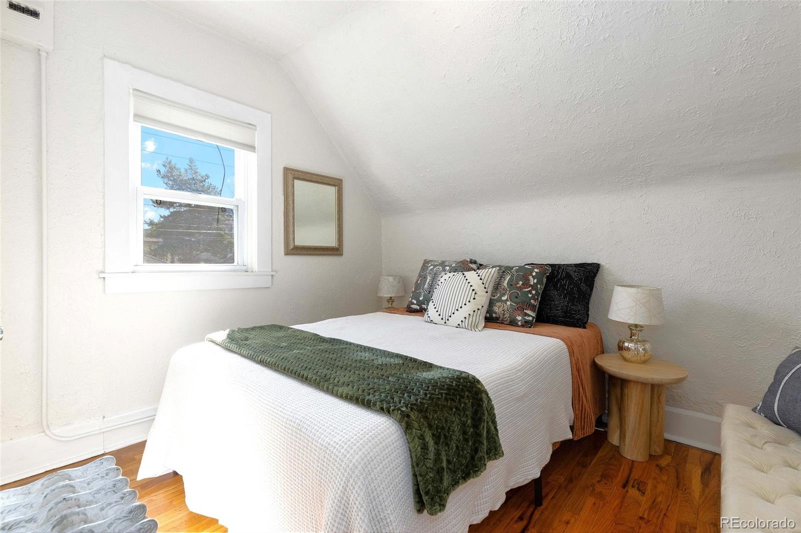 MLS Image #37 for 858 s emerson street,denver, Colorado