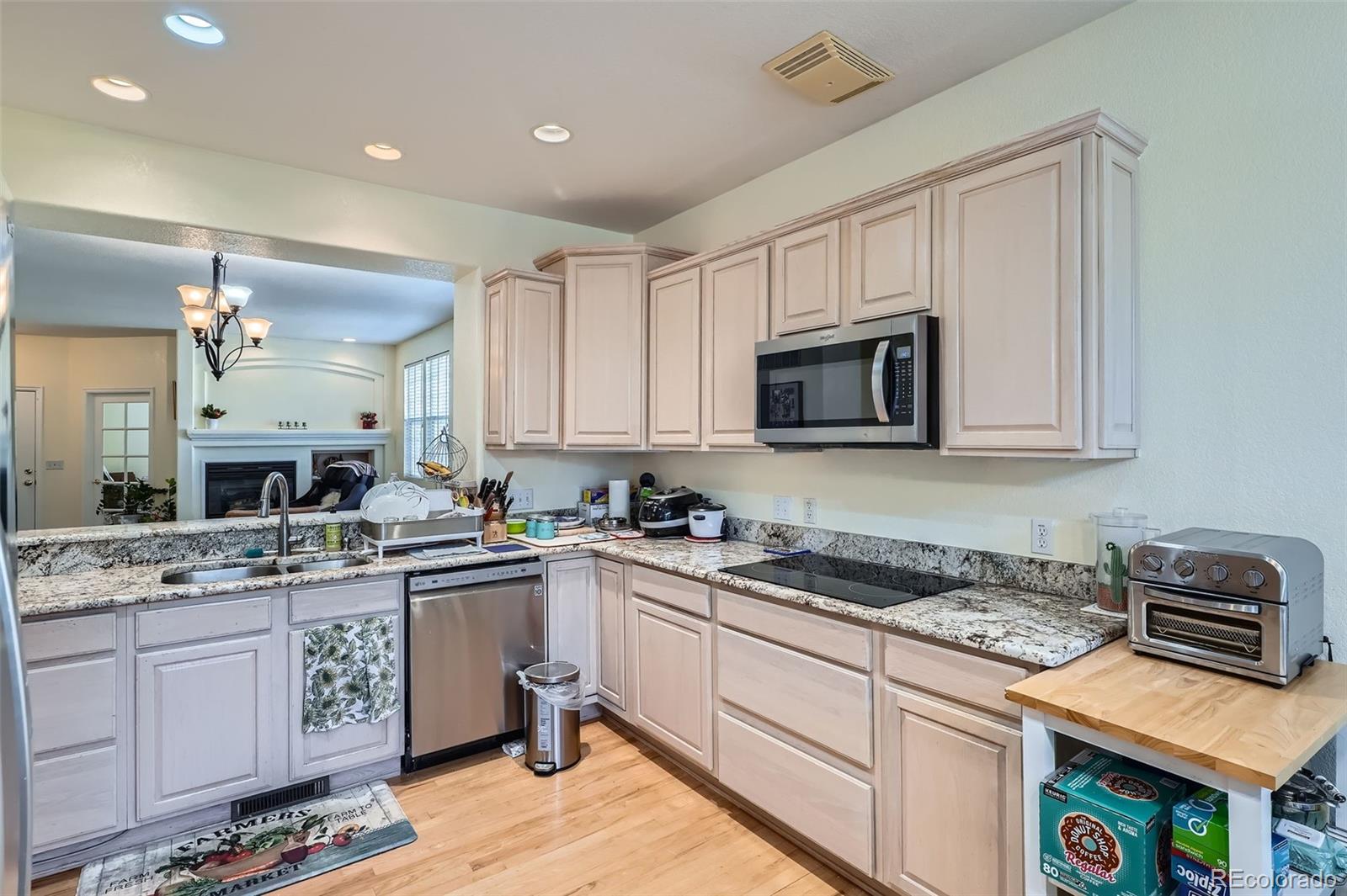 MLS Image #10 for 6776 e panorama lane,denver, Colorado