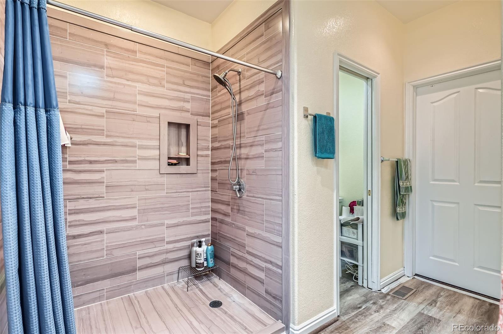 MLS Image #15 for 6776 e panorama lane,denver, Colorado
