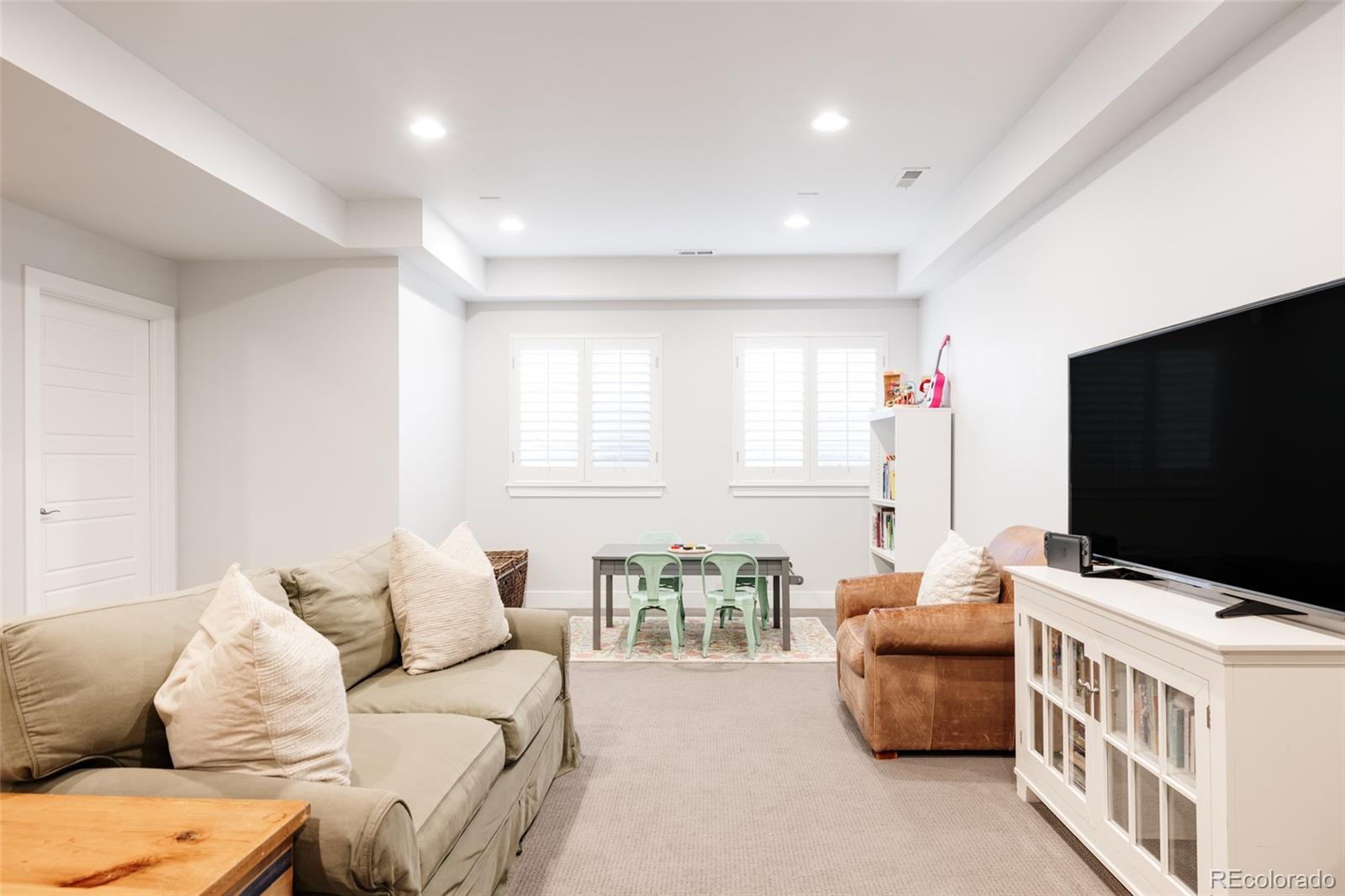 MLS Image #34 for 2540 s monroe street,denver, Colorado