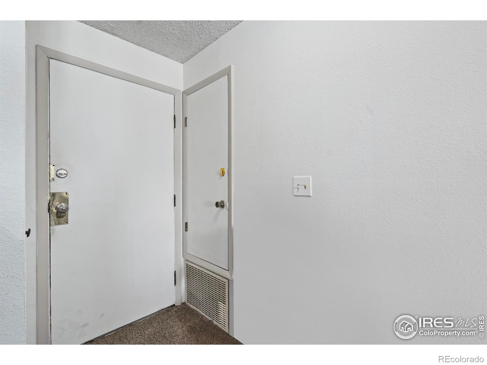 MLS Image #14 for 1705  heatheridge road,fort collins, Colorado