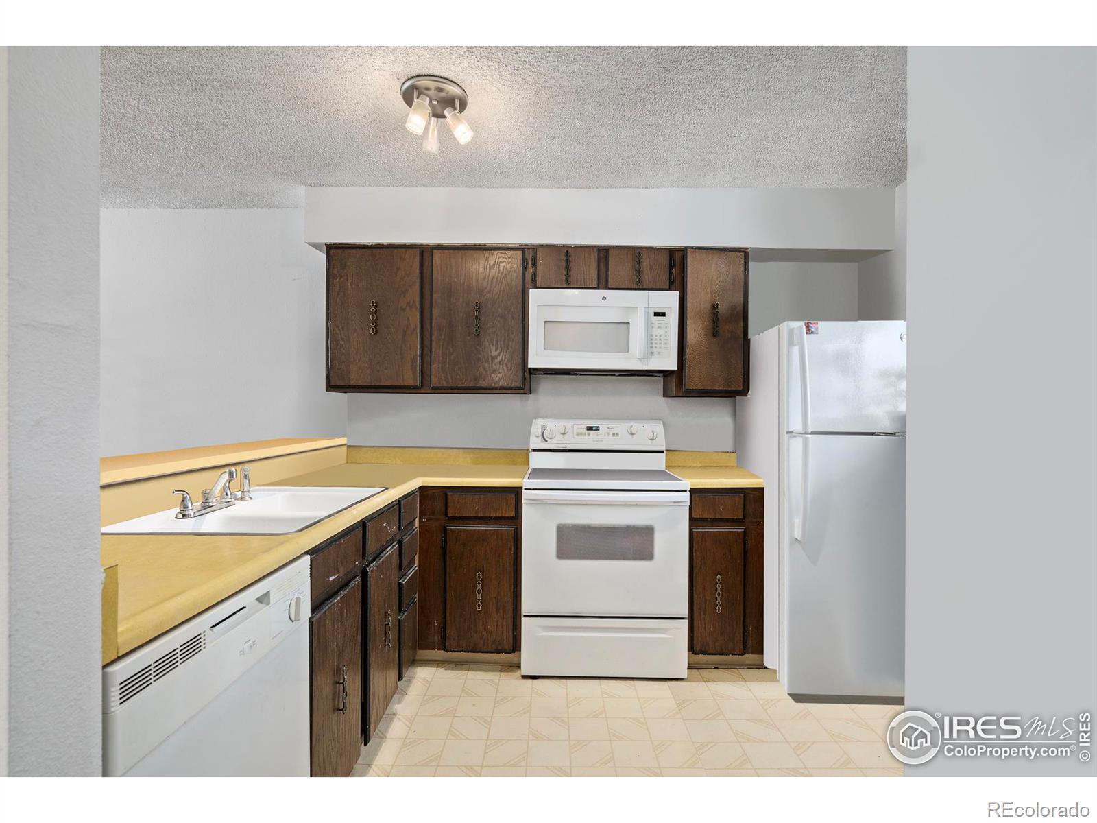 MLS Image #5 for 1705  heatheridge road,fort collins, Colorado