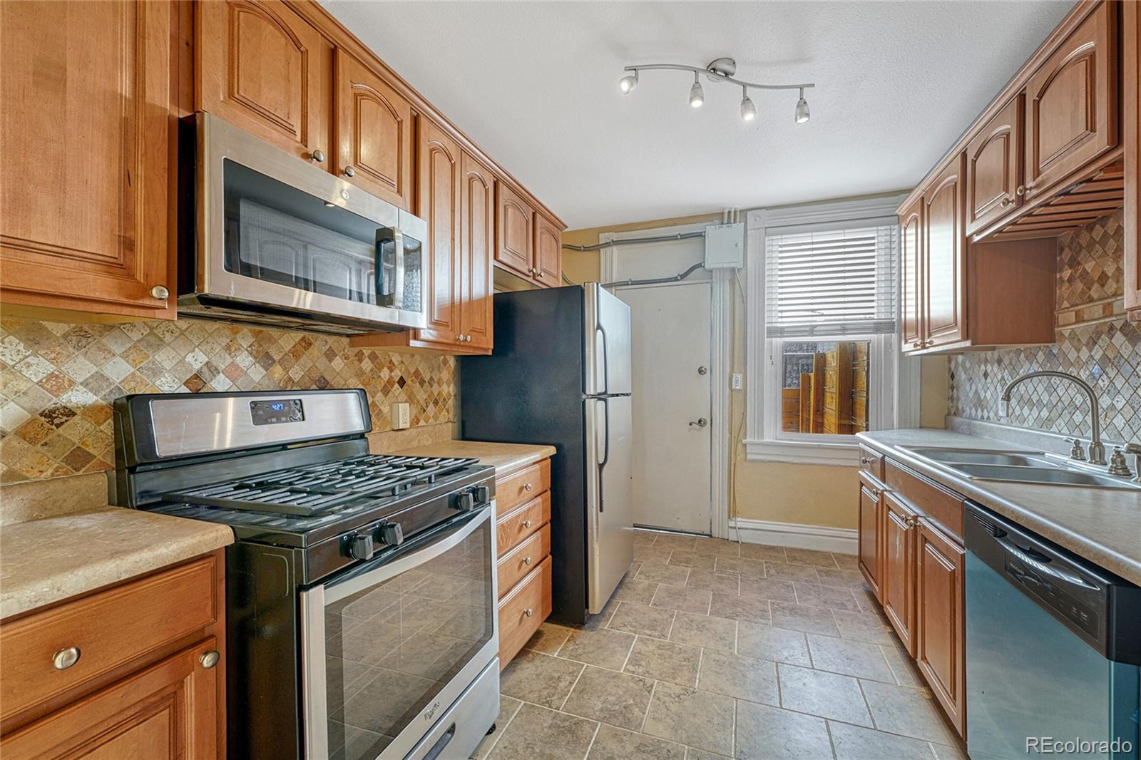 MLS Image #9 for 707  27th street,denver, Colorado
