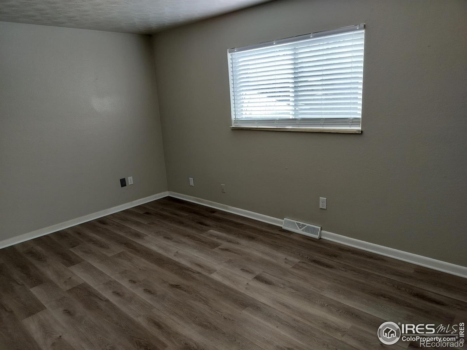 MLS Image #5 for 1413  beech court,fort collins, Colorado