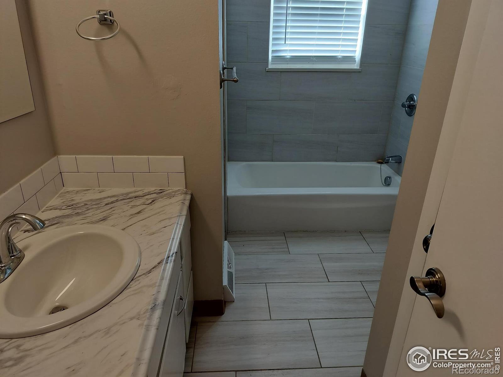 MLS Image #7 for 1413  beech court,fort collins, Colorado