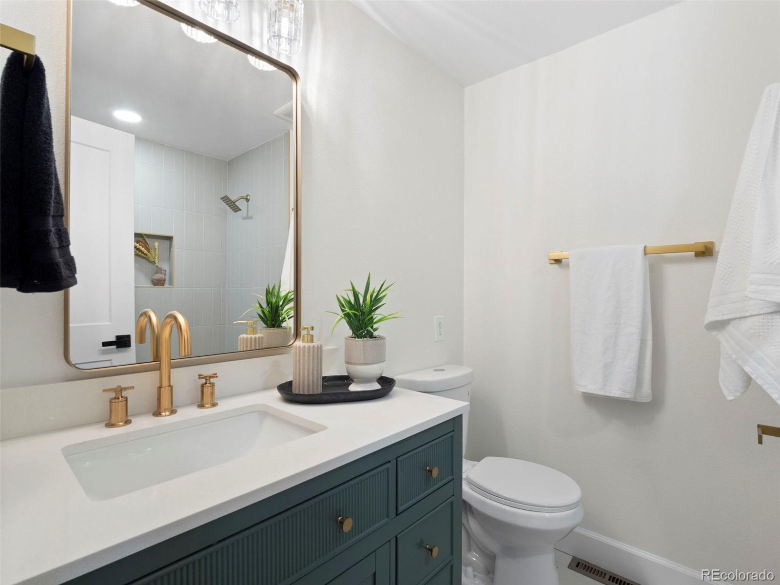 MLS Image #15 for 2723 s knoxville way,denver, Colorado