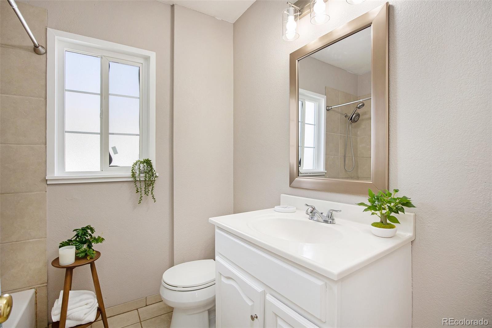 MLS Image #12 for 1449  clinton street,aurora, Colorado
