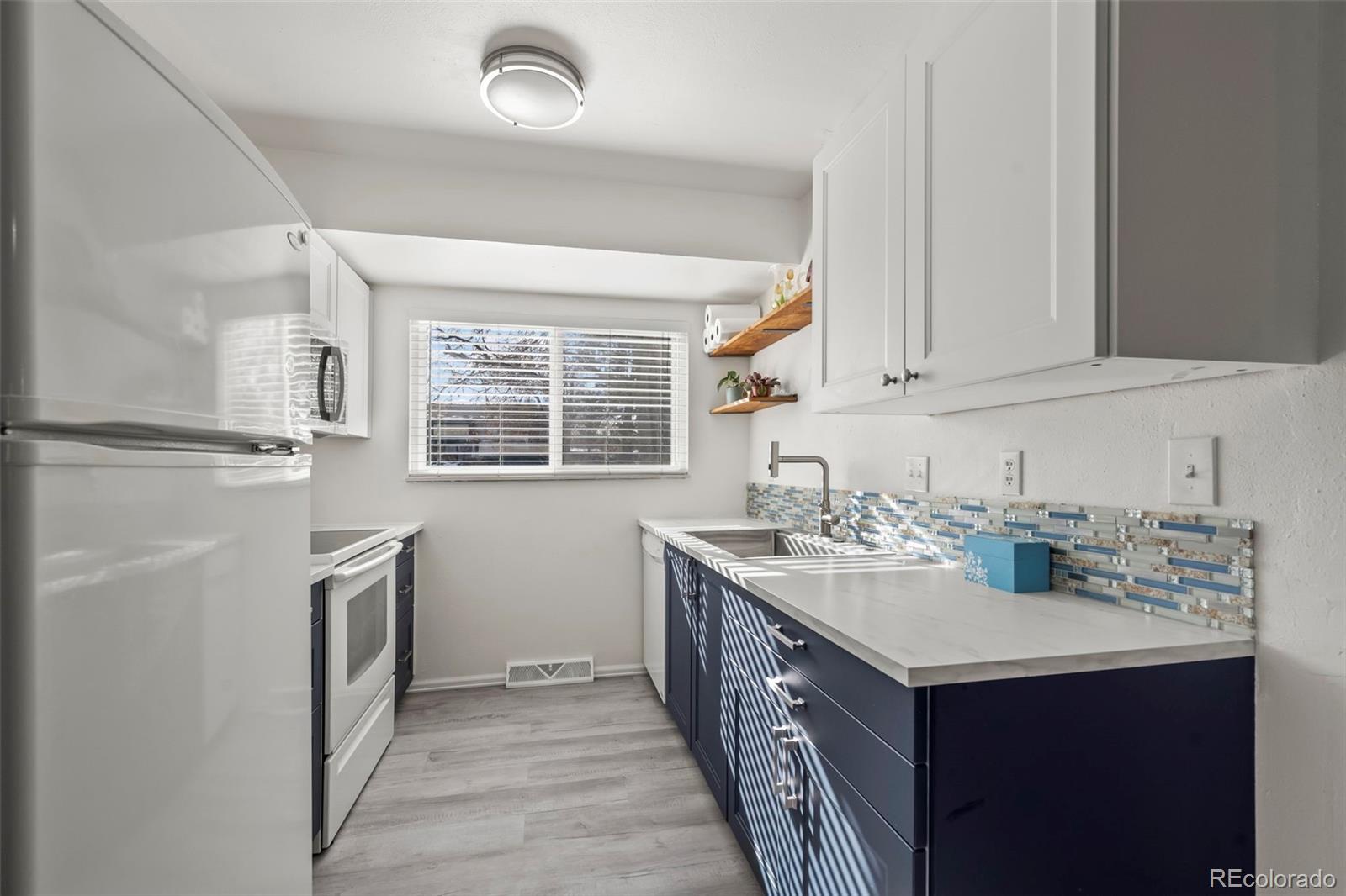 MLS Image #5 for 16933 e bethany place,aurora, Colorado