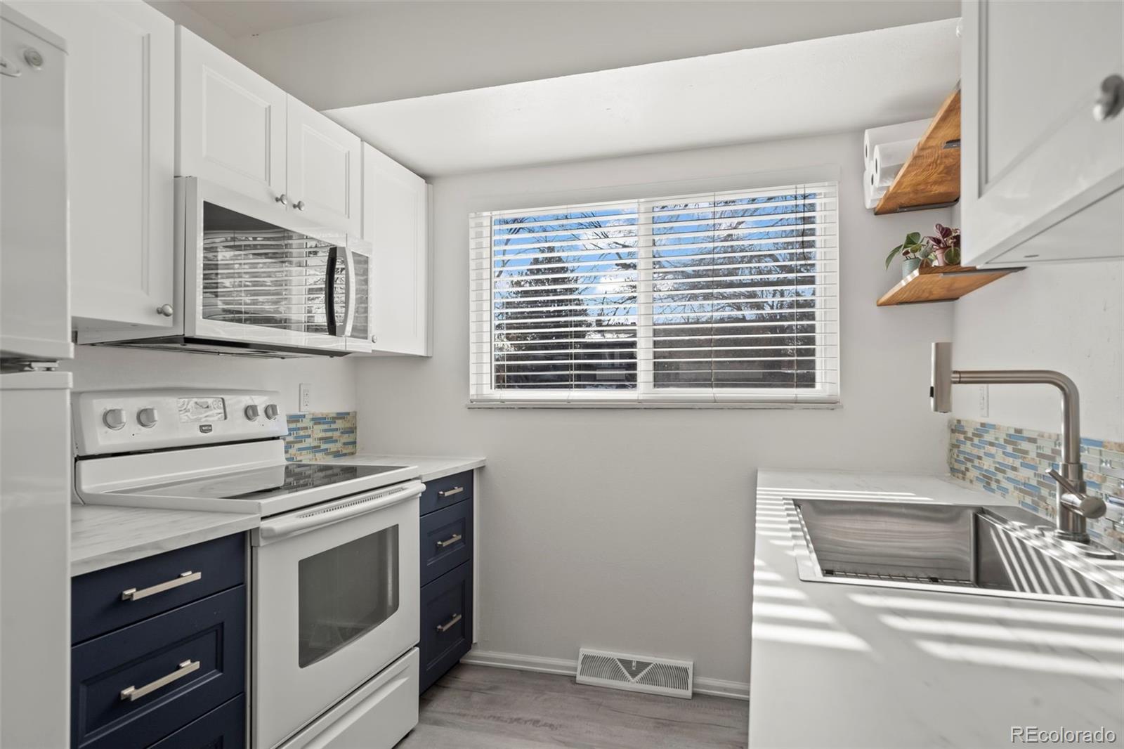 MLS Image #6 for 16933 e bethany place,aurora, Colorado