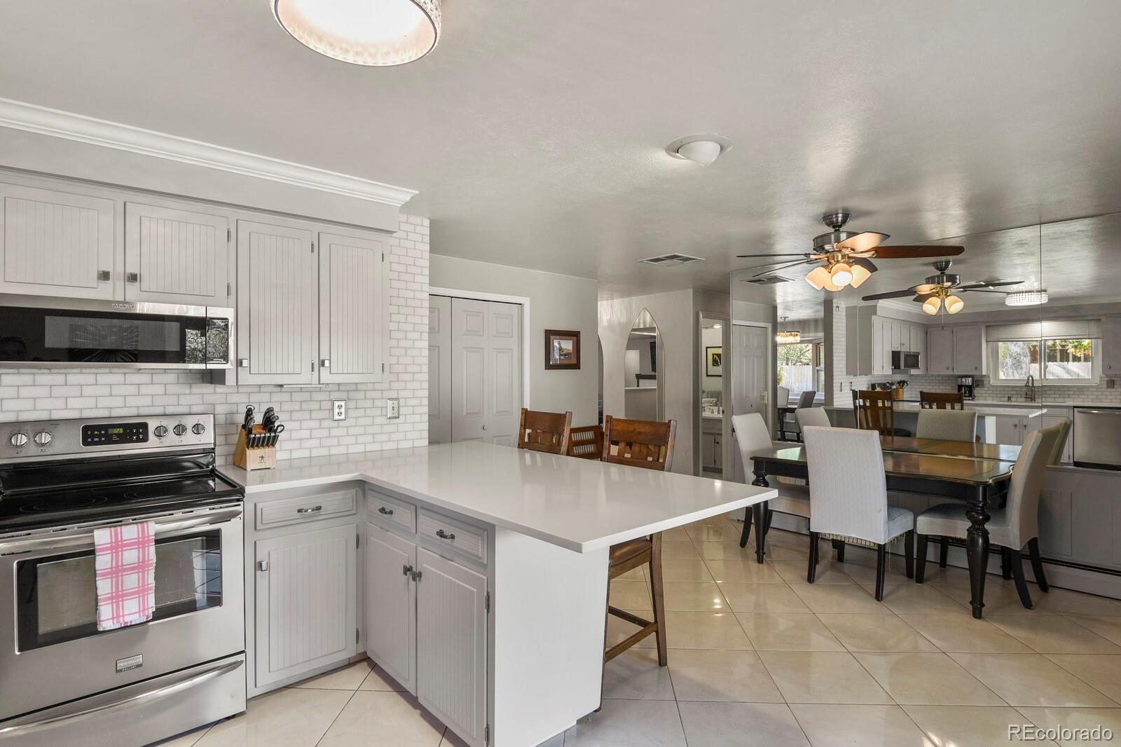 MLS Image #14 for 6392 s lafayette street,centennial, Colorado