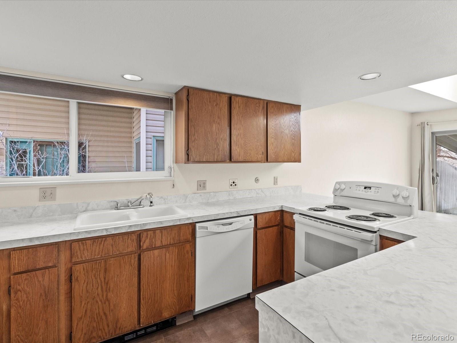 MLS Image #3 for 2323 s jamaica street ,aurora, Colorado