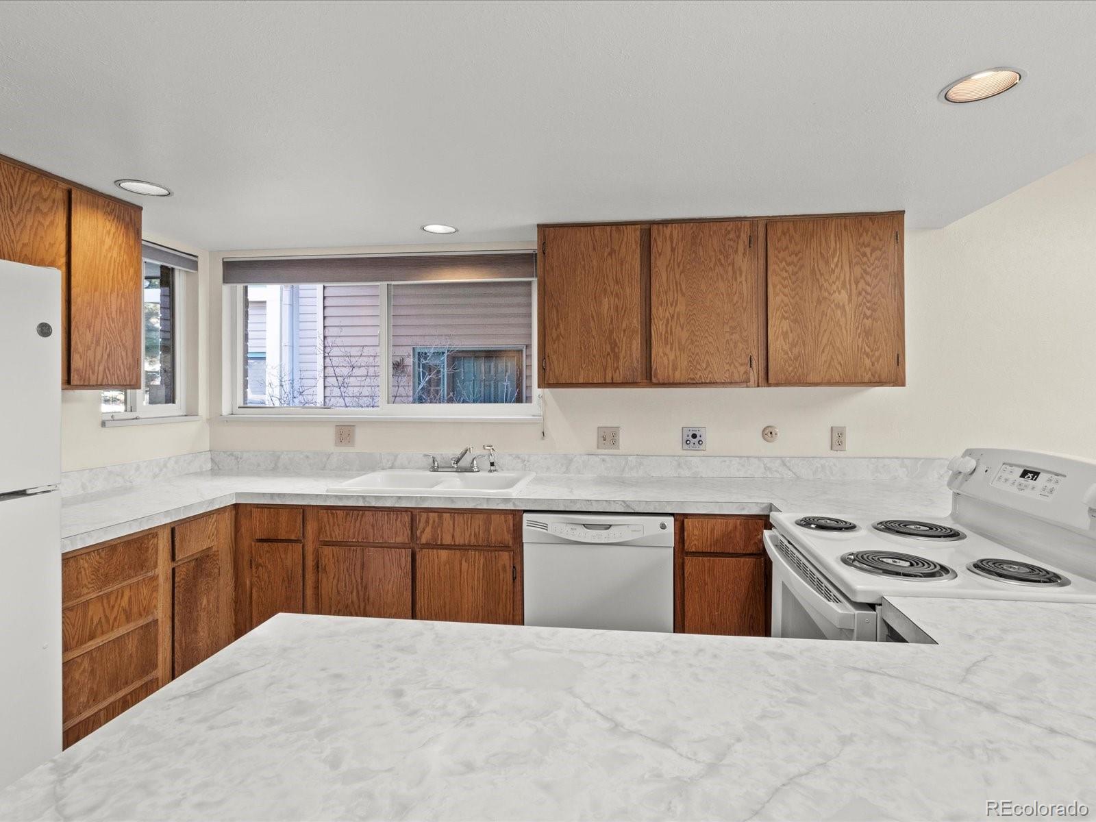MLS Image #4 for 2323 s jamaica street ,aurora, Colorado