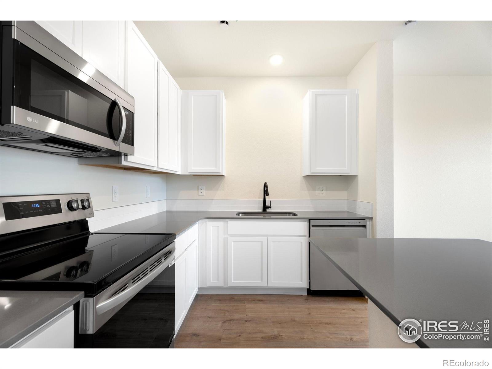 MLS Image #2 for 416  condor way,johnstown, Colorado