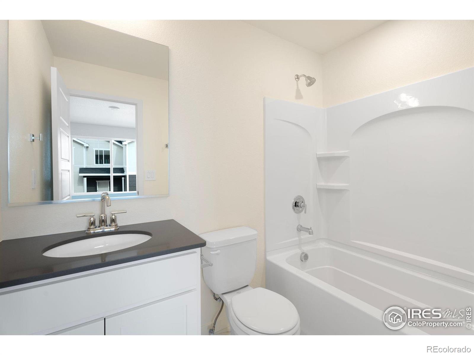 MLS Image #6 for 416  condor way,johnstown, Colorado