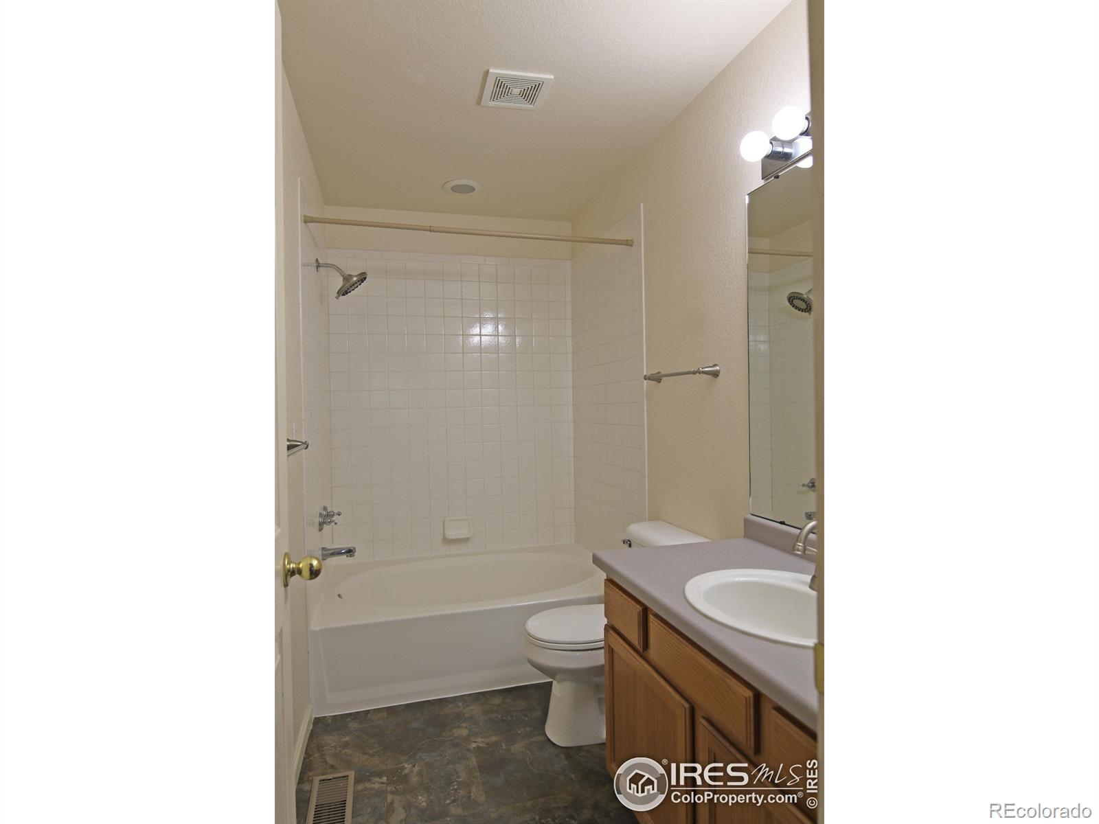 MLS Image #11 for 924  parker drive,longmont, Colorado