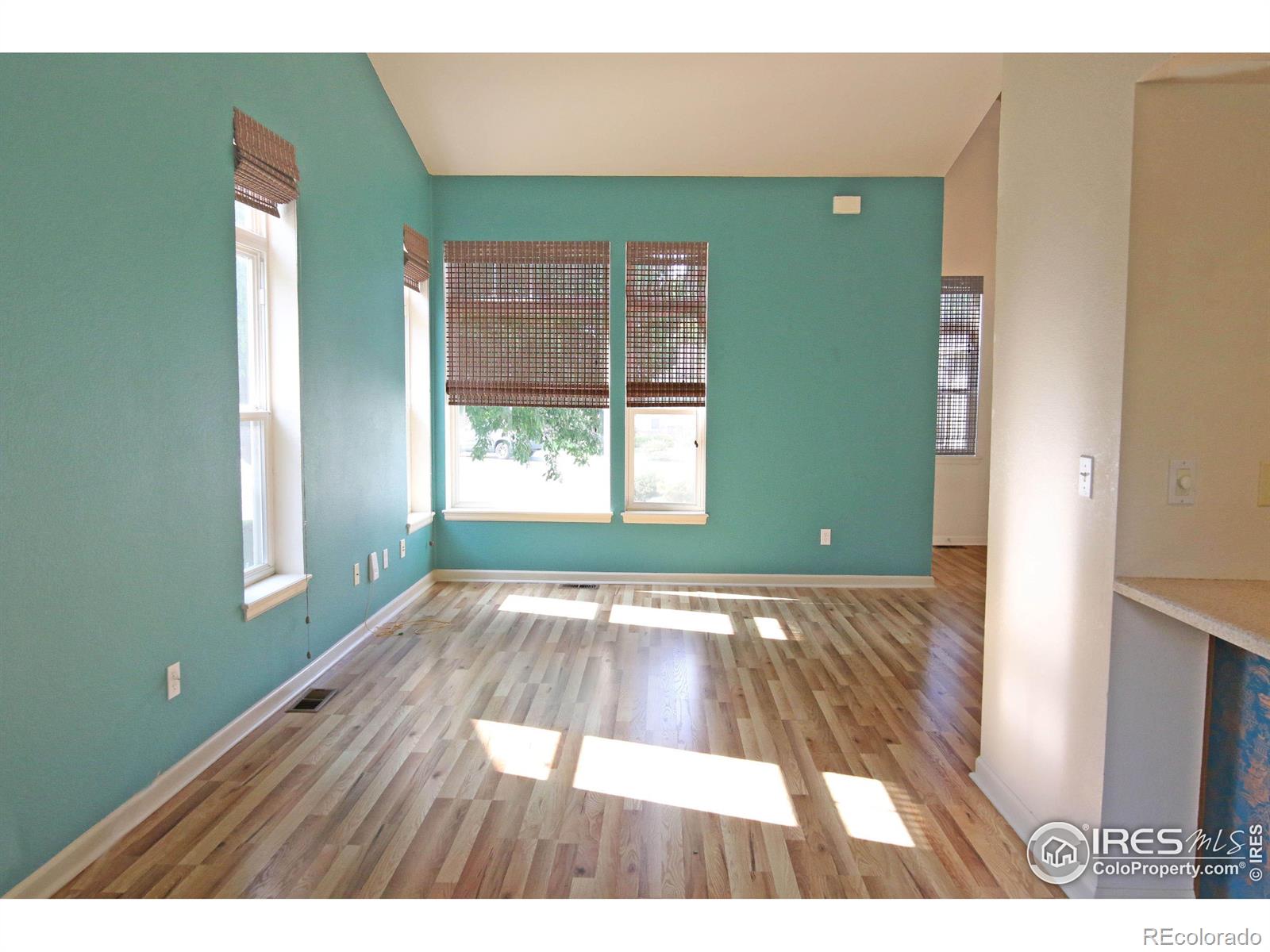 MLS Image #2 for 924  parker drive,longmont, Colorado