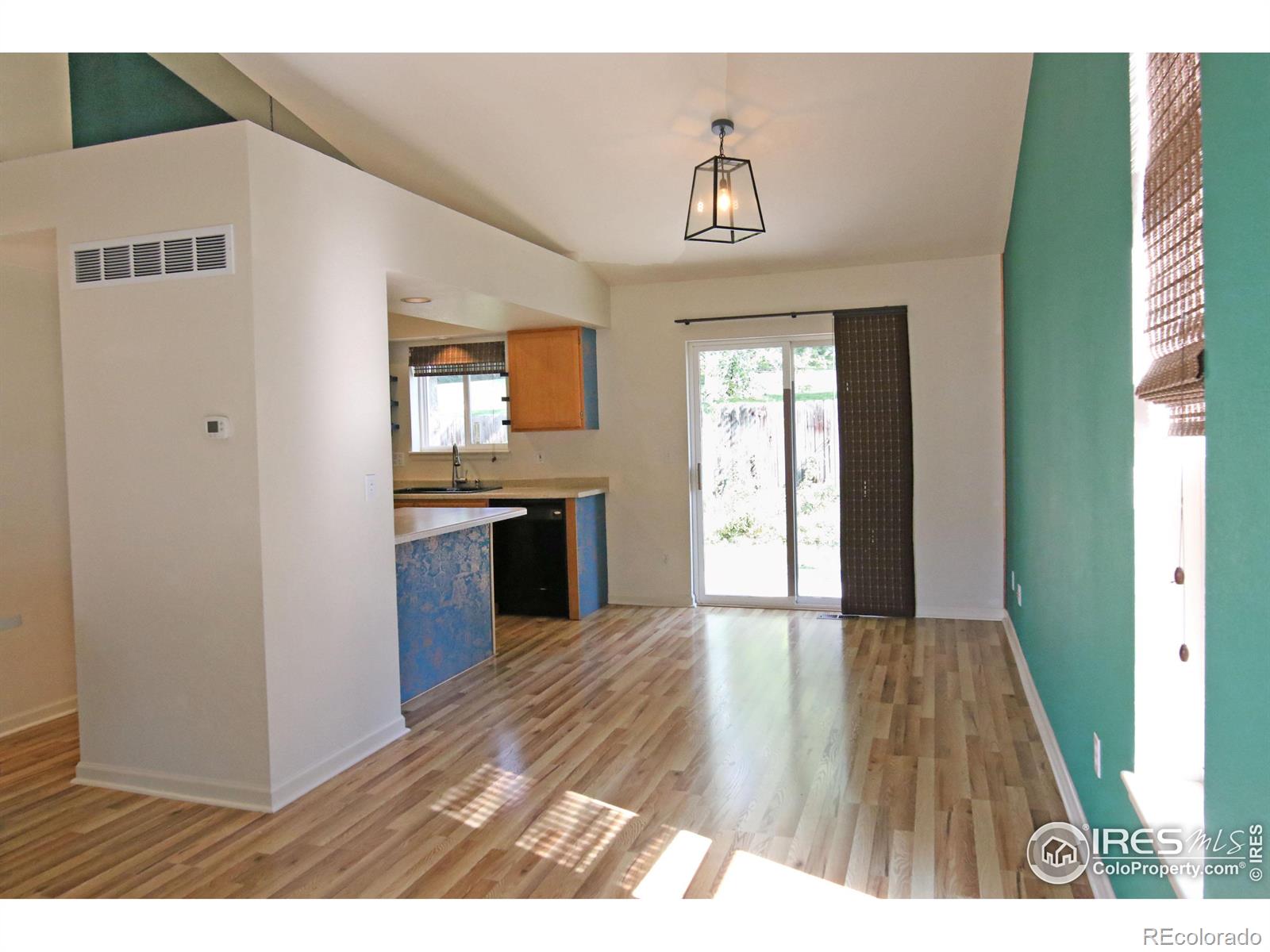 MLS Image #3 for 924  parker drive,longmont, Colorado