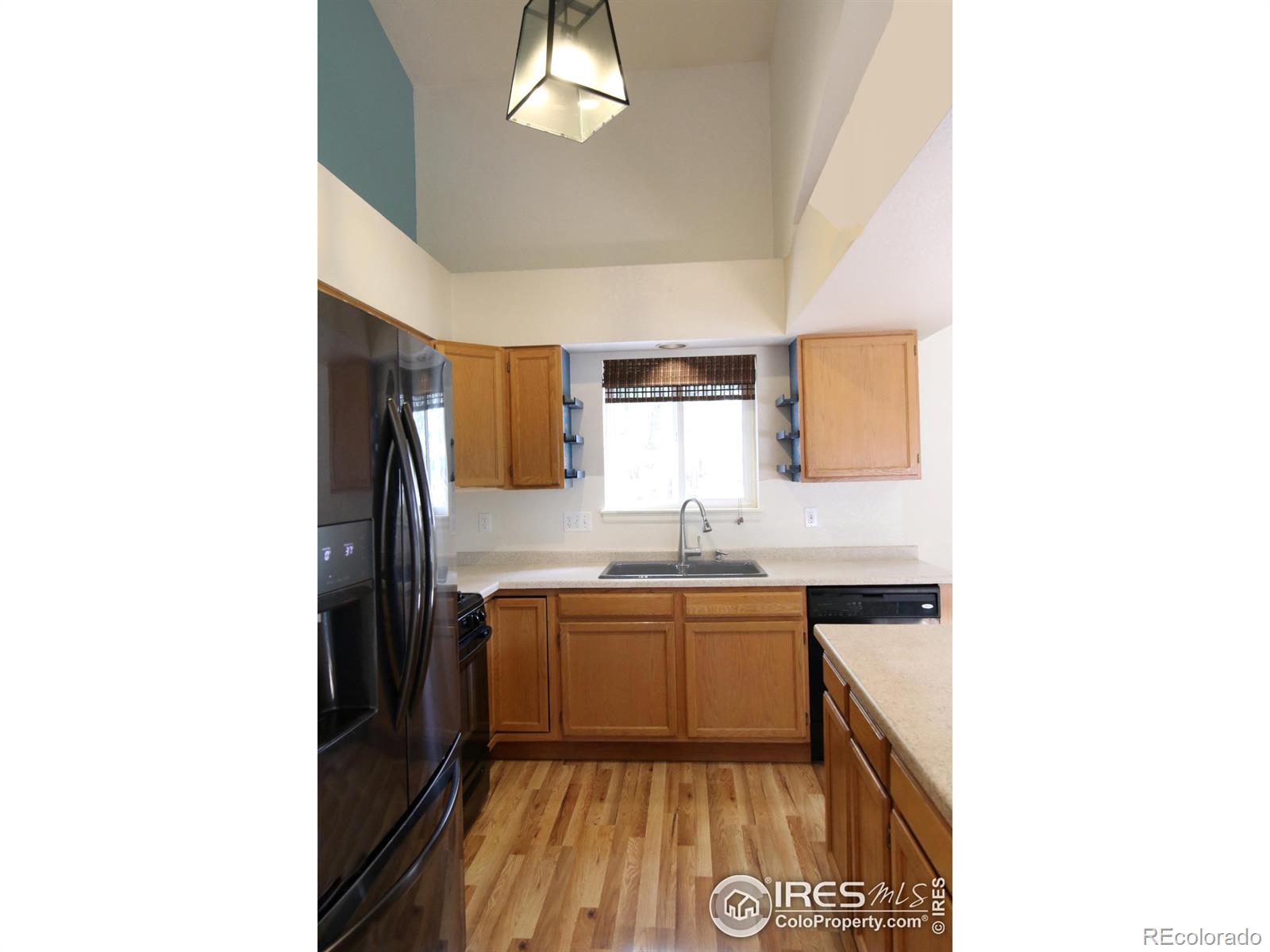 MLS Image #4 for 924  parker drive,longmont, Colorado