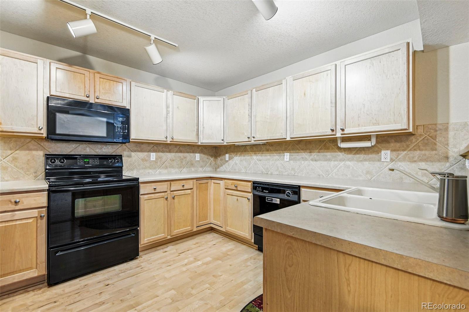 MLS Image #19 for 9816 w freiburg drive,littleton, Colorado