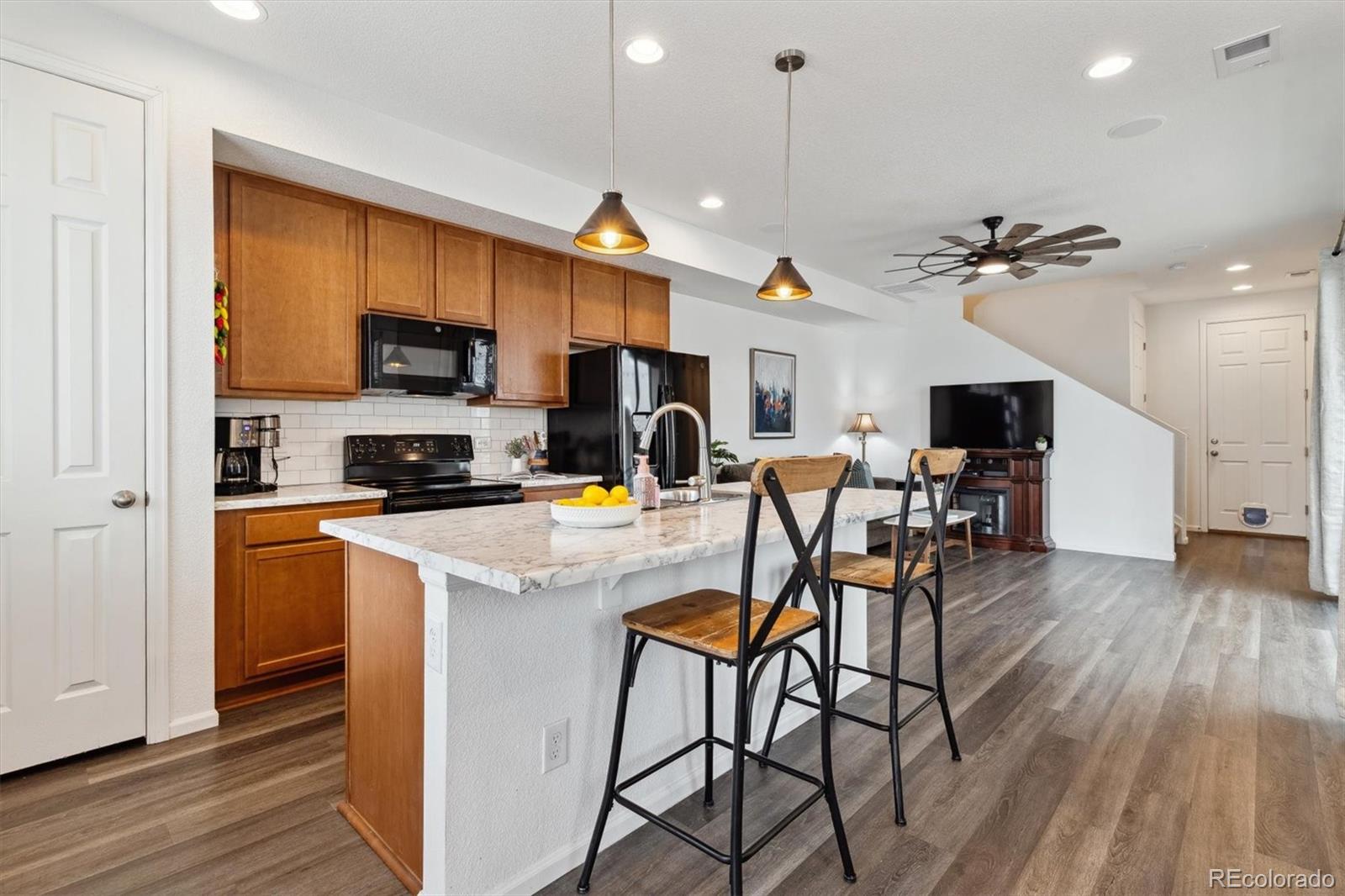 MLS Image #4 for 1635 s andes way,aurora, Colorado