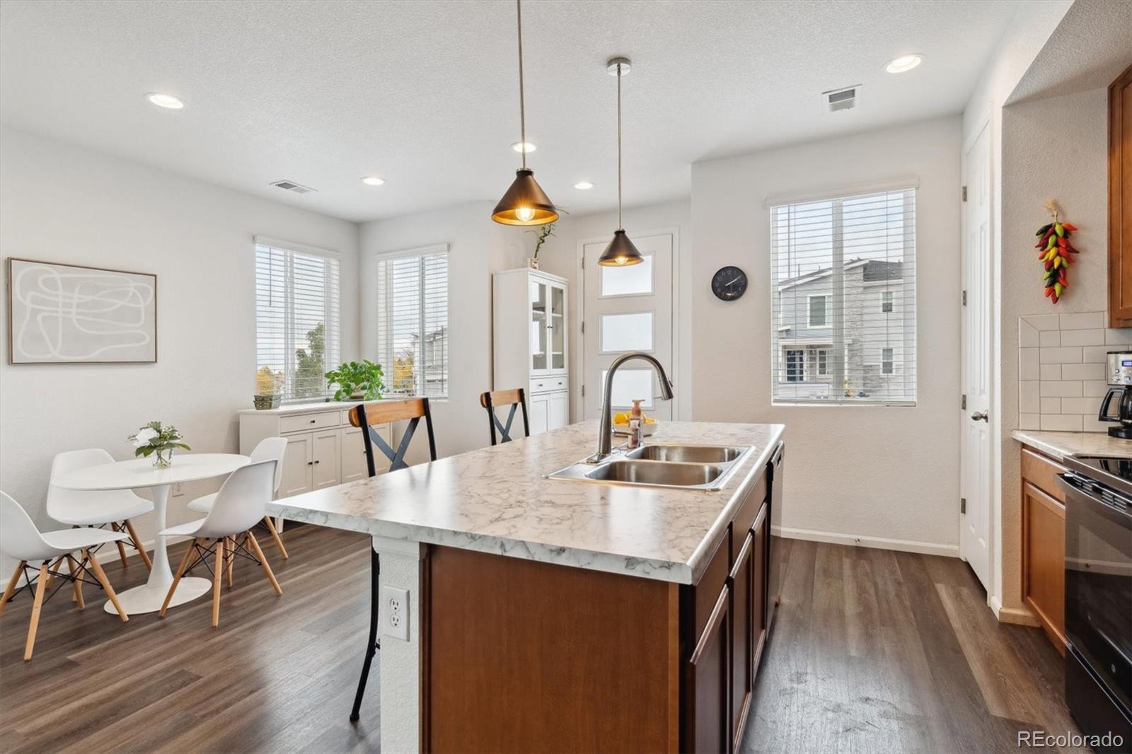 MLS Image #7 for 1635 s andes way,aurora, Colorado