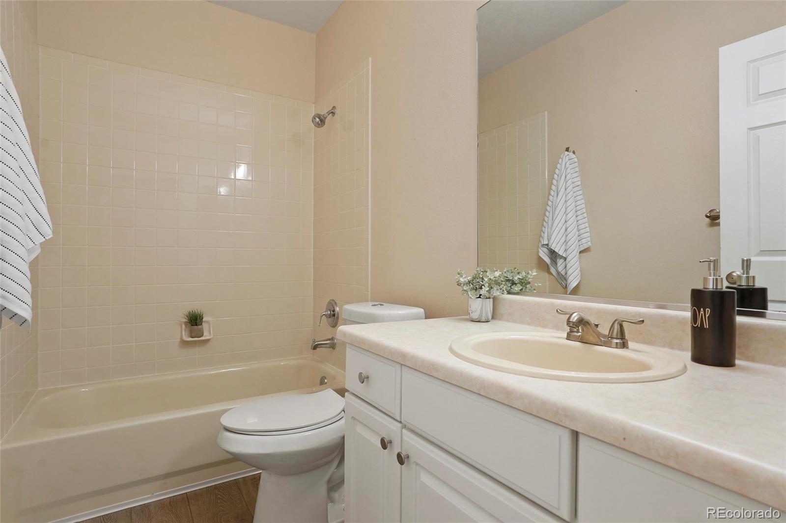 MLS Image #14 for 4604  flanders way,denver, Colorado