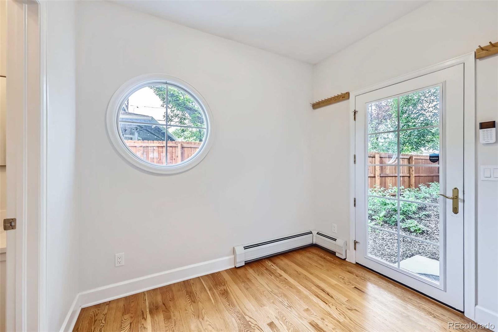 MLS Image #14 for 926 s fillmore way,denver, Colorado