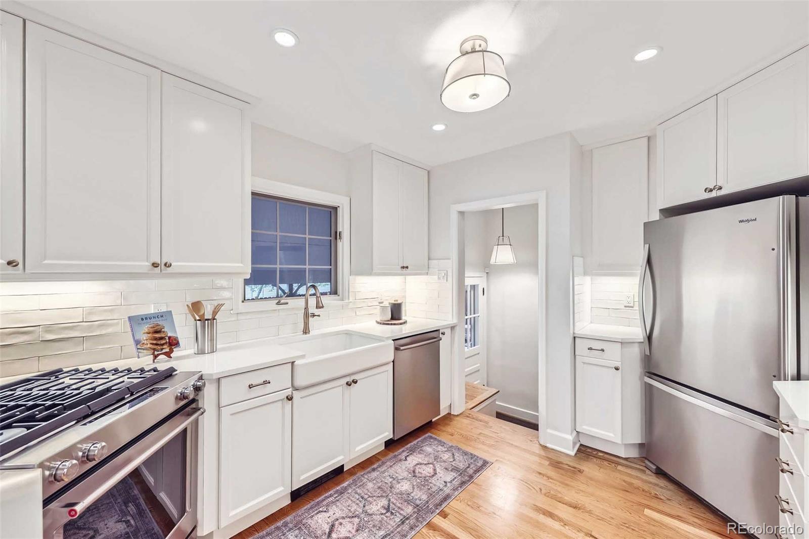 MLS Image #7 for 926 s fillmore way,denver, Colorado