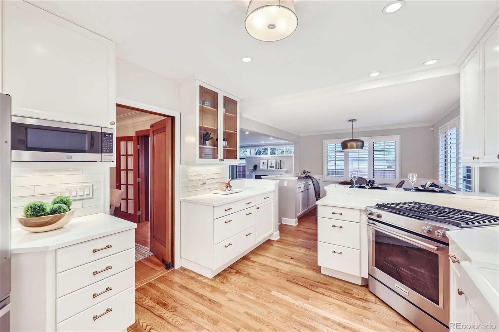 MLS Image #8 for 926 s fillmore way,denver, Colorado