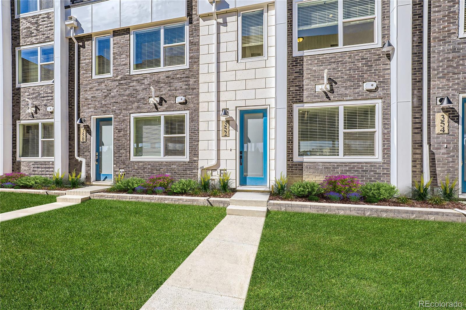 MLS Image #15 for 352  n. geneva street,aurora, Colorado