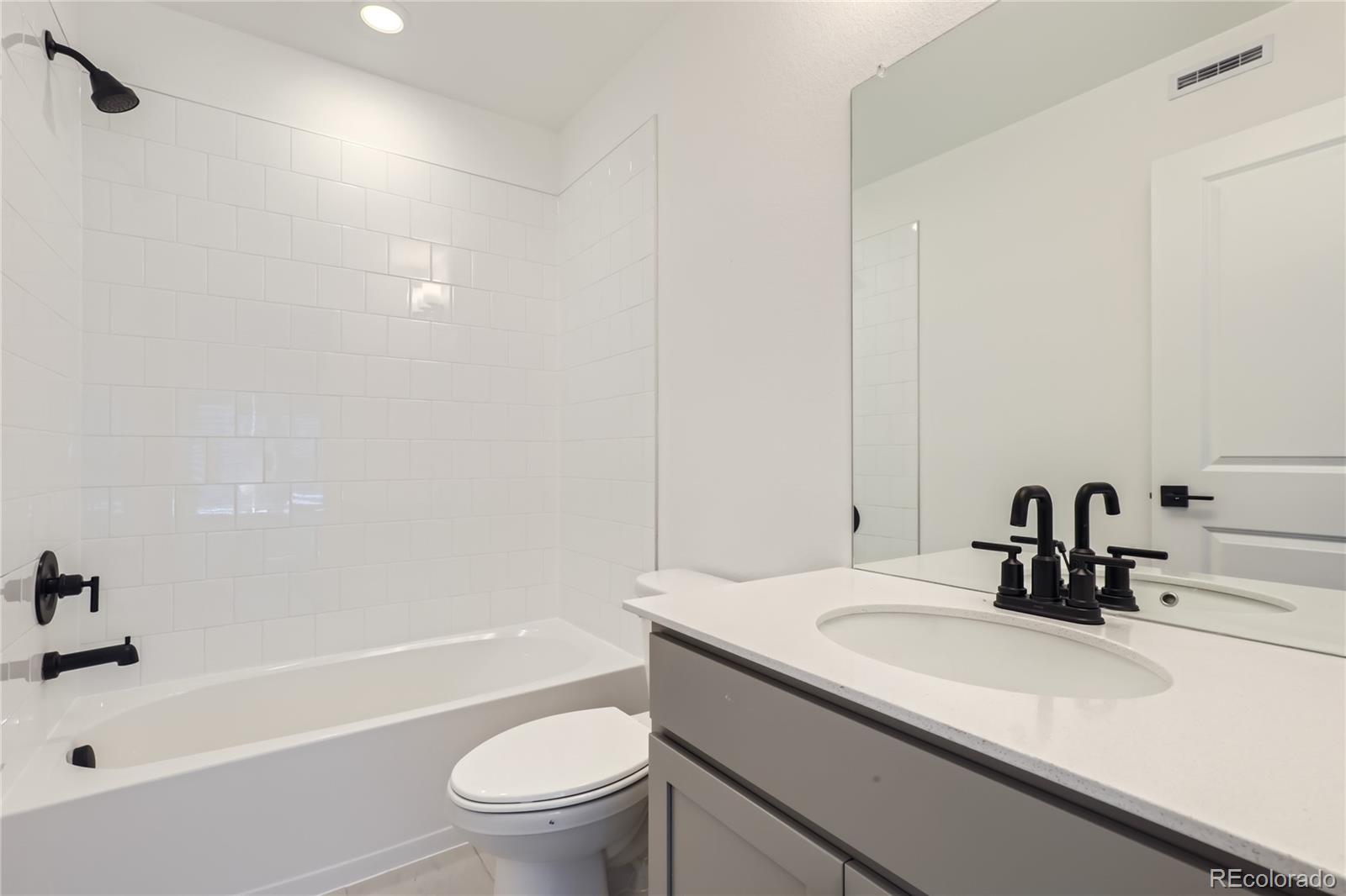 MLS Image #8 for 352  n. geneva street,aurora, Colorado