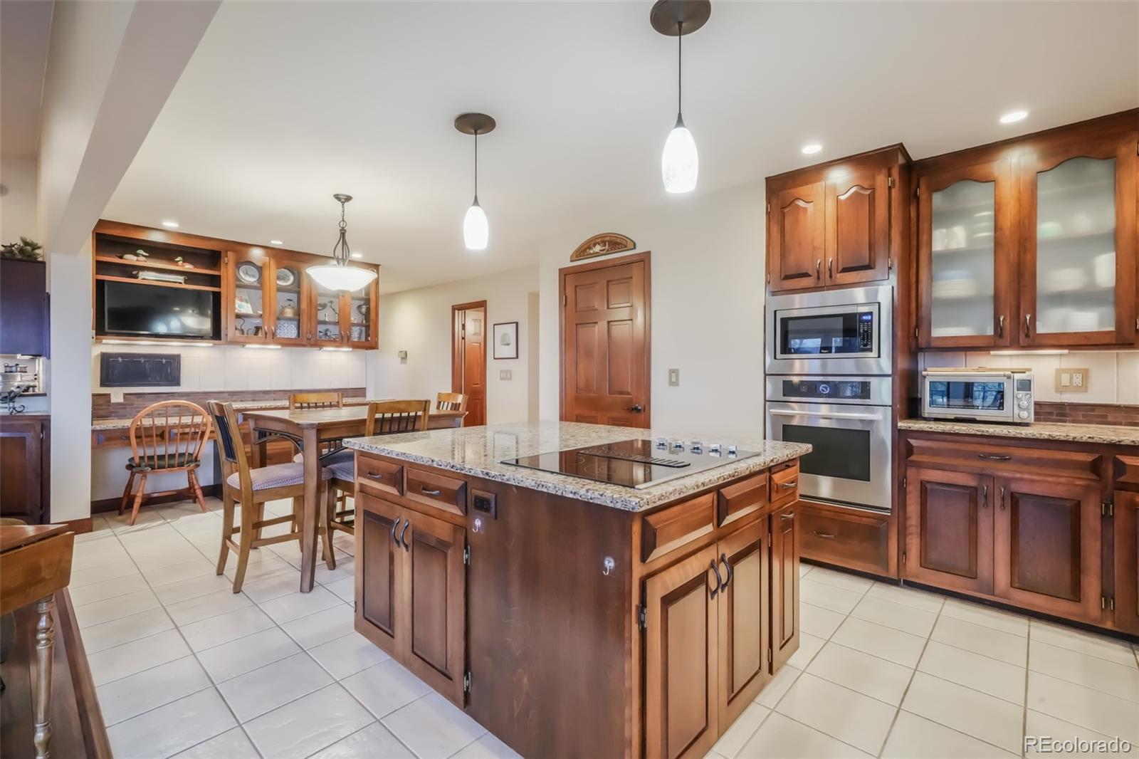 MLS Image #14 for 5065 e cliff point circle,colorado springs, Colorado