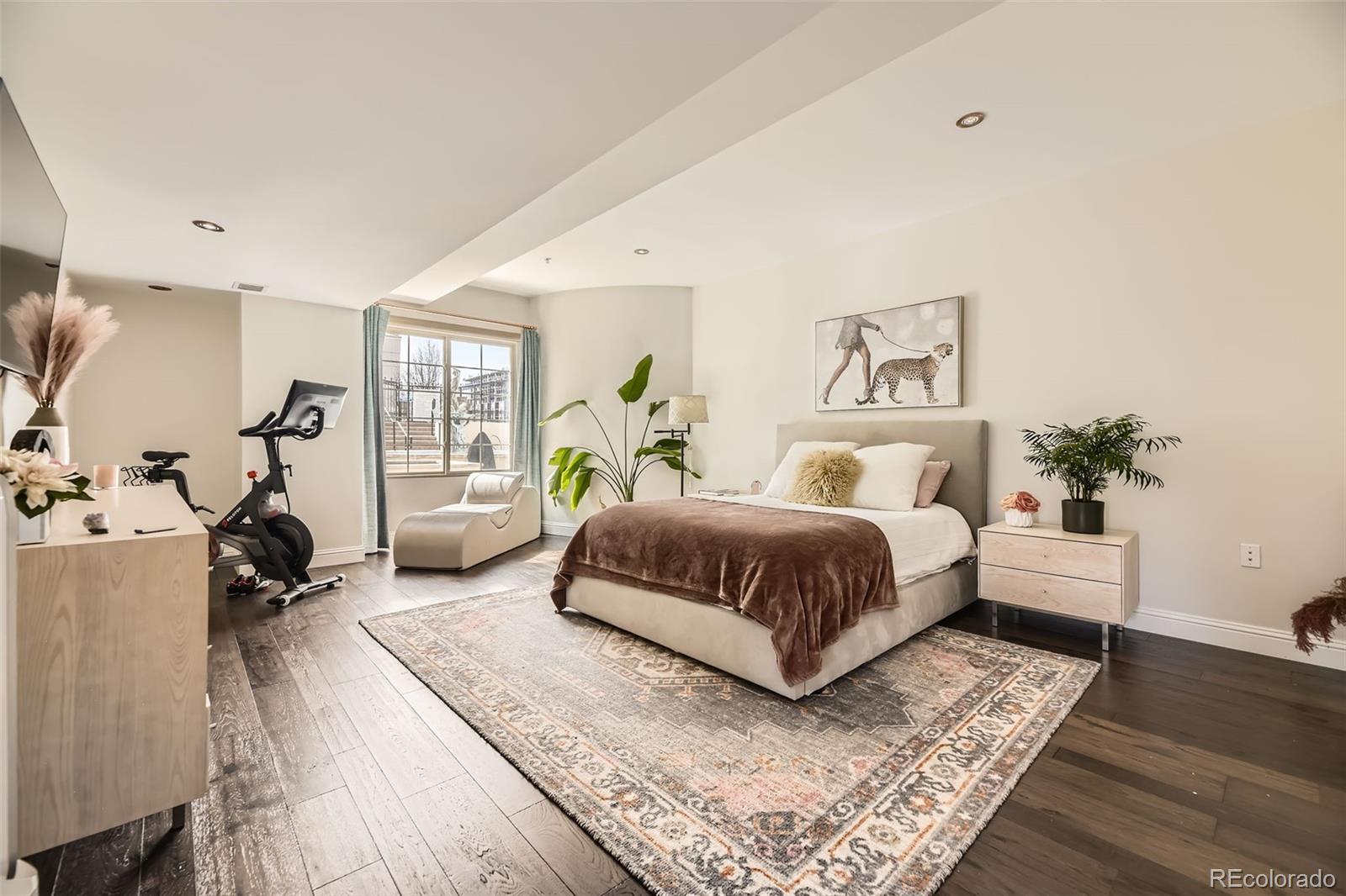 MLS Image #10 for 975 n lincoln street,denver, Colorado