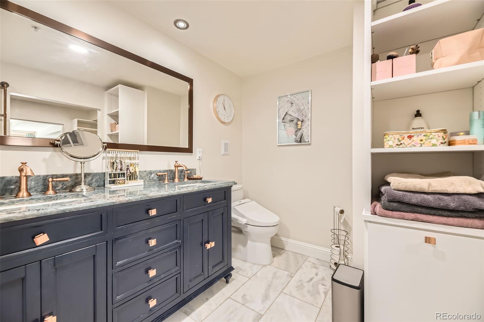 MLS Image #14 for 975 n lincoln street,denver, Colorado
