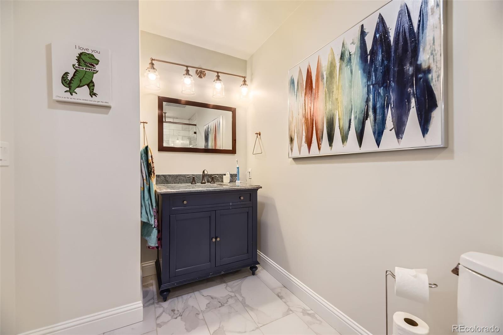 MLS Image #17 for 975 n lincoln street,denver, Colorado