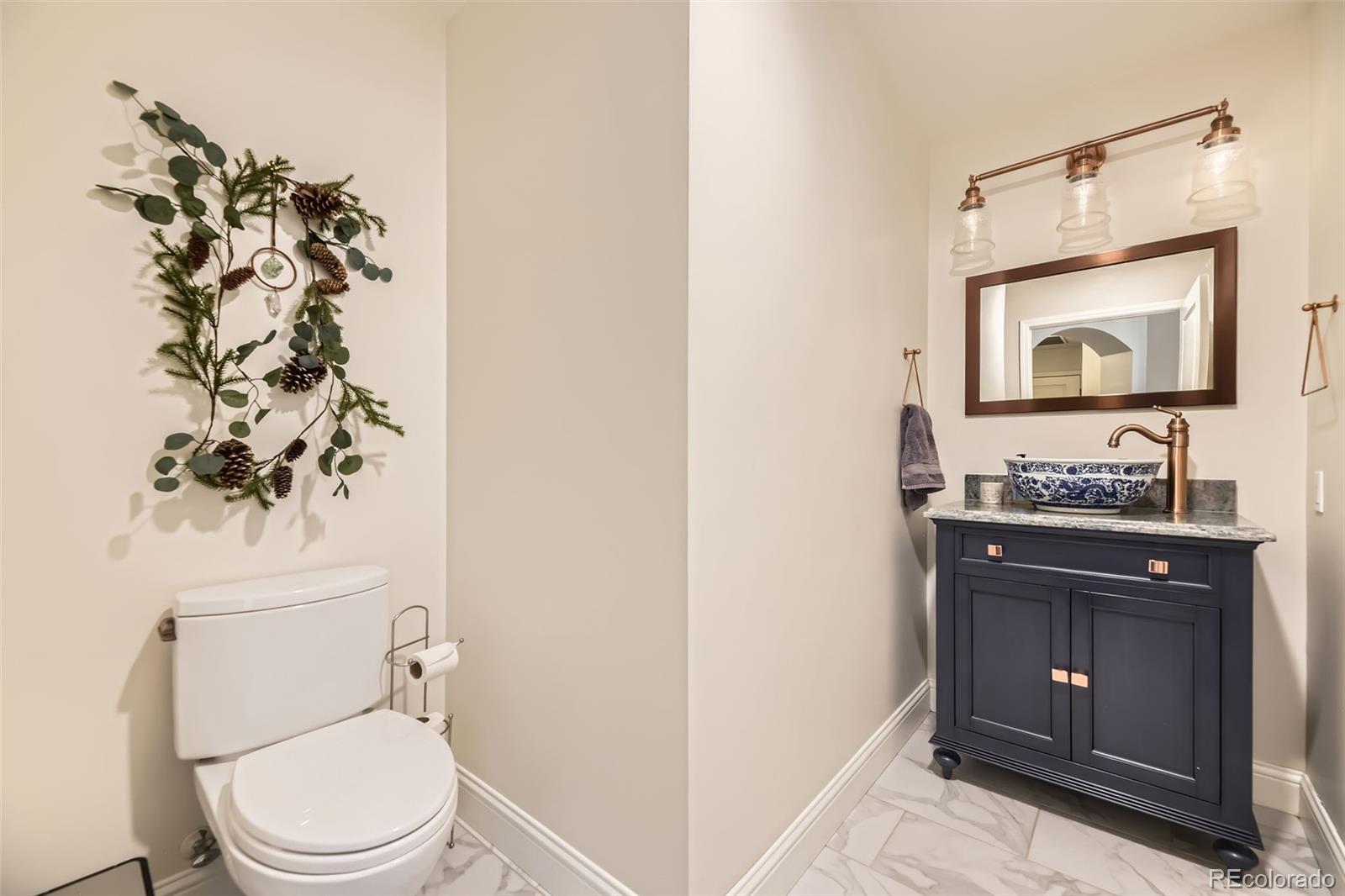 MLS Image #20 for 975 n lincoln street,denver, Colorado