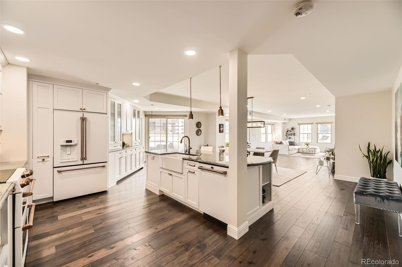 MLS Image #3 for 975 n lincoln street,denver, Colorado