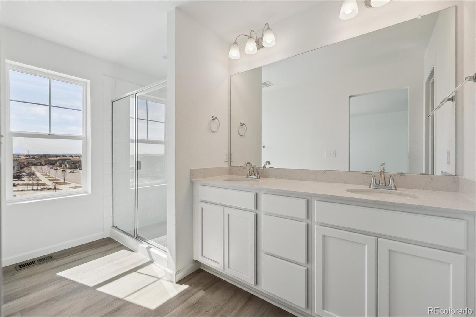 MLS Image #20 for 24709 e 39th avenue,aurora, Colorado