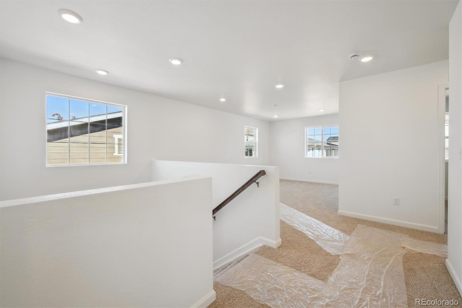 MLS Image #11 for 24749 e 39th avenue,aurora, Colorado
