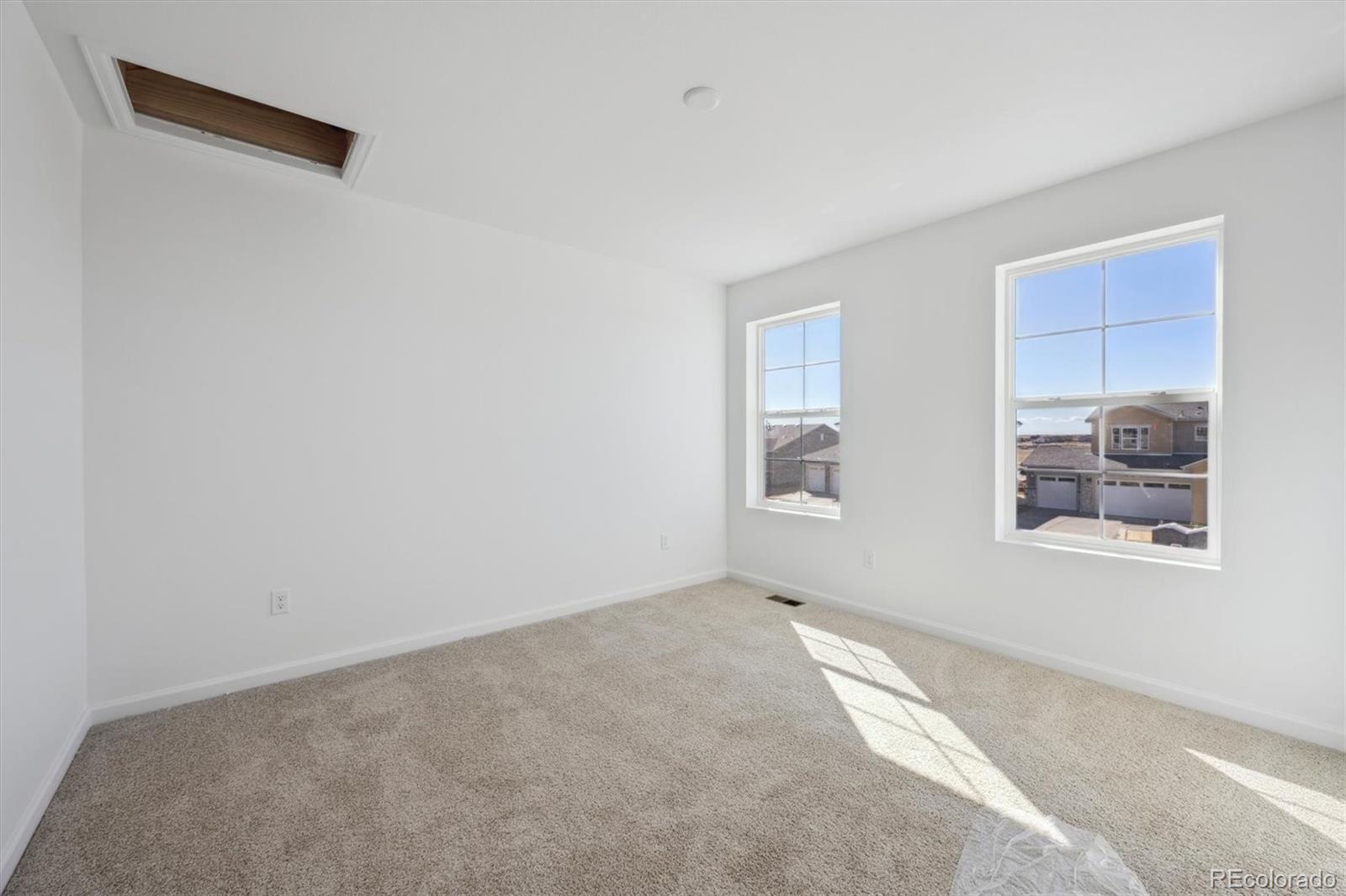 MLS Image #17 for 24749 e 39th avenue,aurora, Colorado
