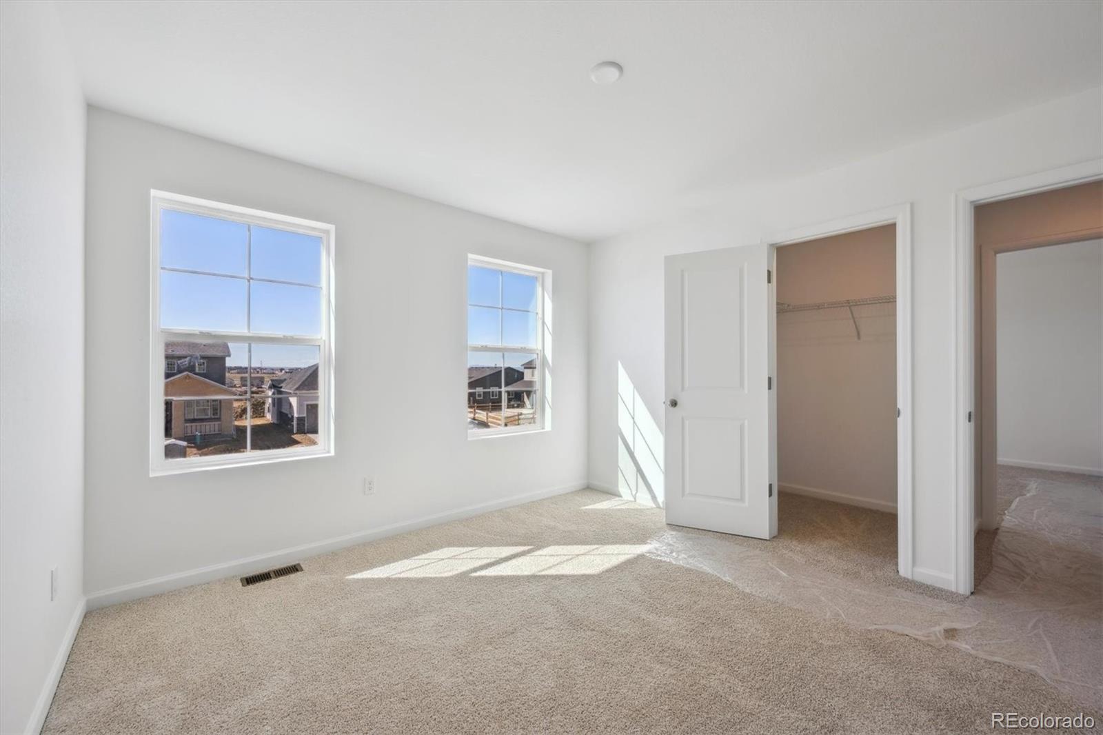 MLS Image #18 for 24749 e 39th avenue,aurora, Colorado