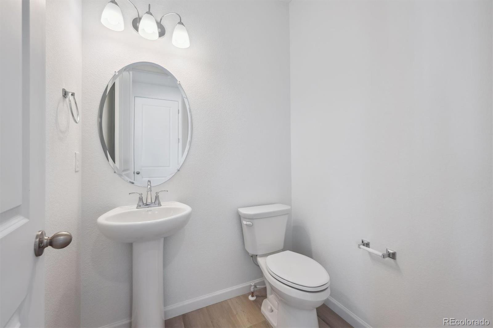 MLS Image #4 for 24749 e 39th avenue,aurora, Colorado