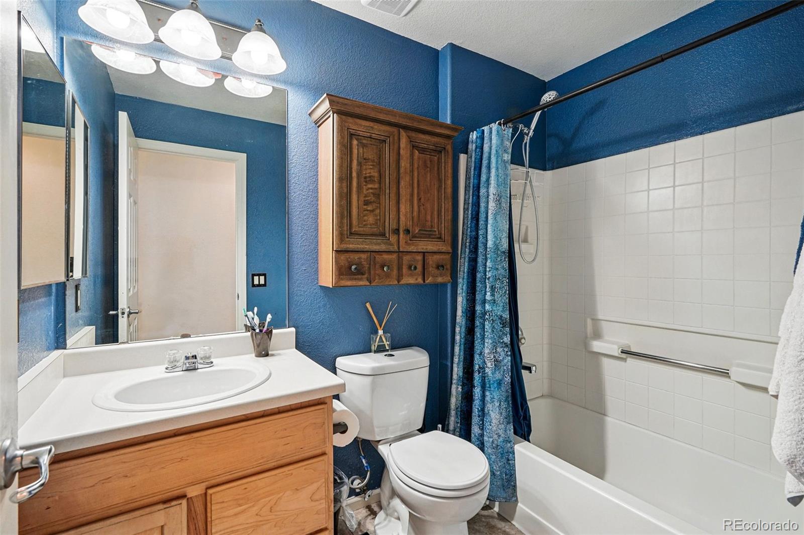 MLS Image #24 for 5556  lewiston court,denver, Colorado