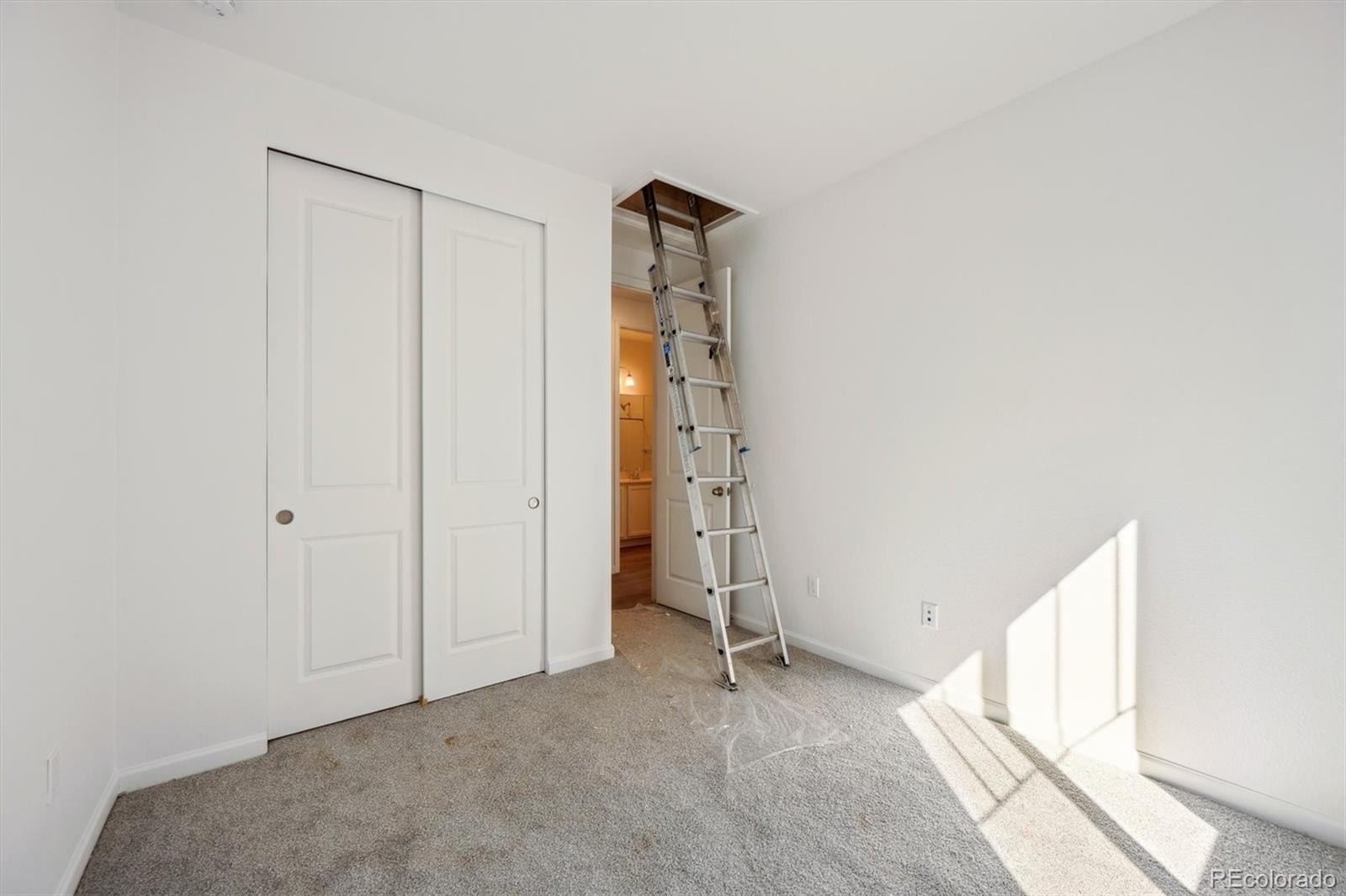 MLS Image #13 for 24739 e 39th avenue,aurora, Colorado