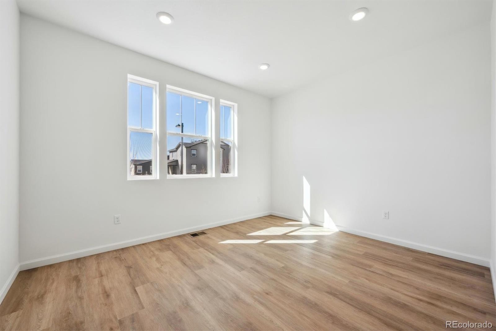 MLS Image #2 for 24739 e 39th avenue,aurora, Colorado