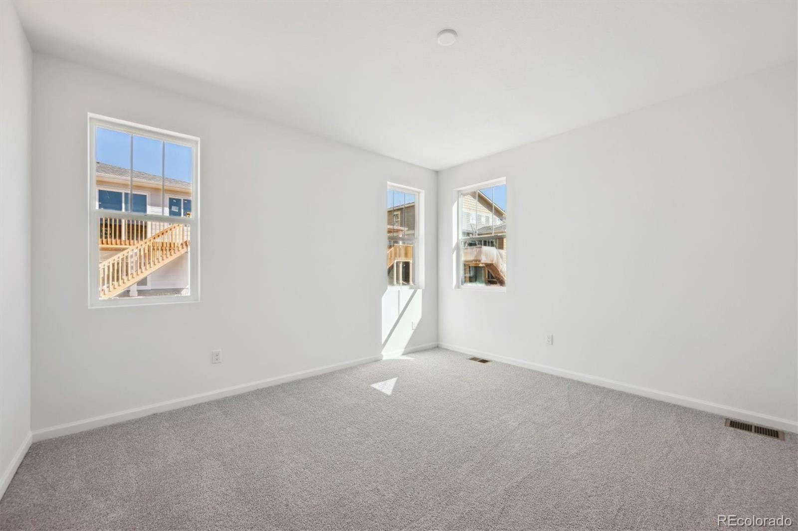 MLS Image #9 for 24739 e 39th avenue,aurora, Colorado