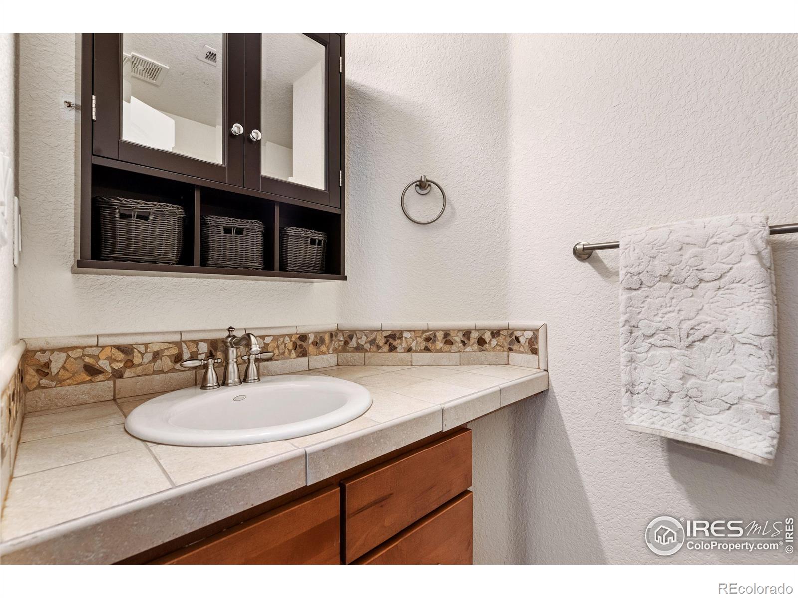 MLS Image #24 for 1929  elba court,windsor, Colorado