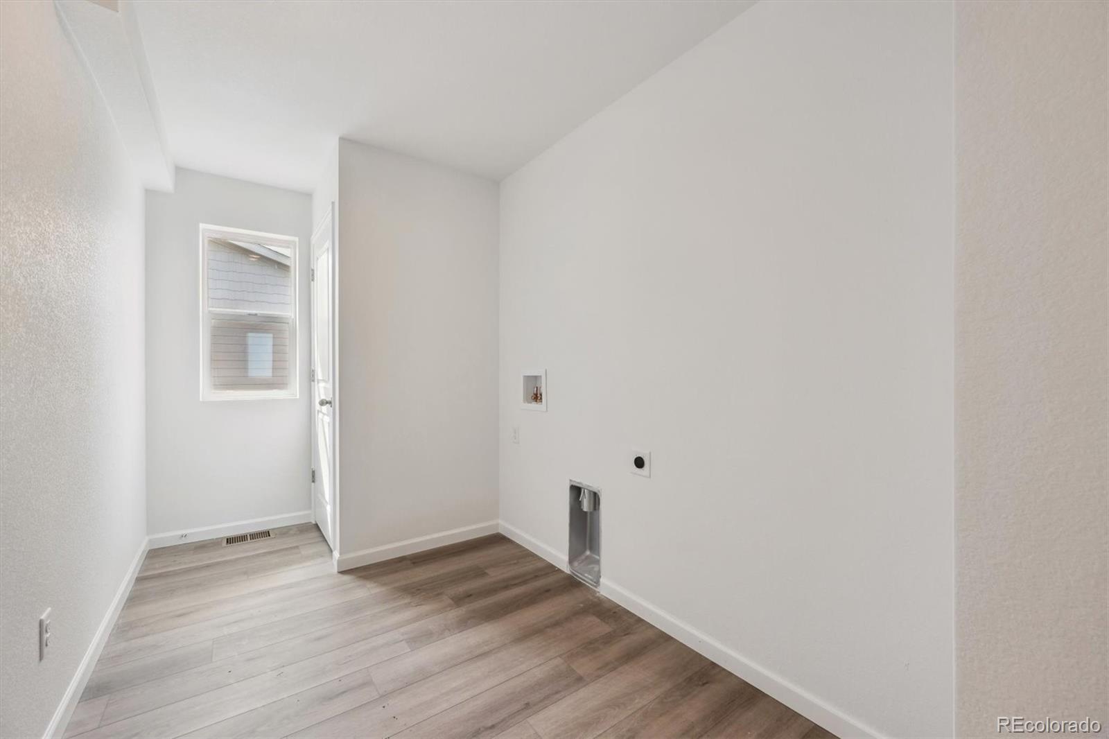 MLS Image #13 for 170  lark sparrow way,bennett, Colorado
