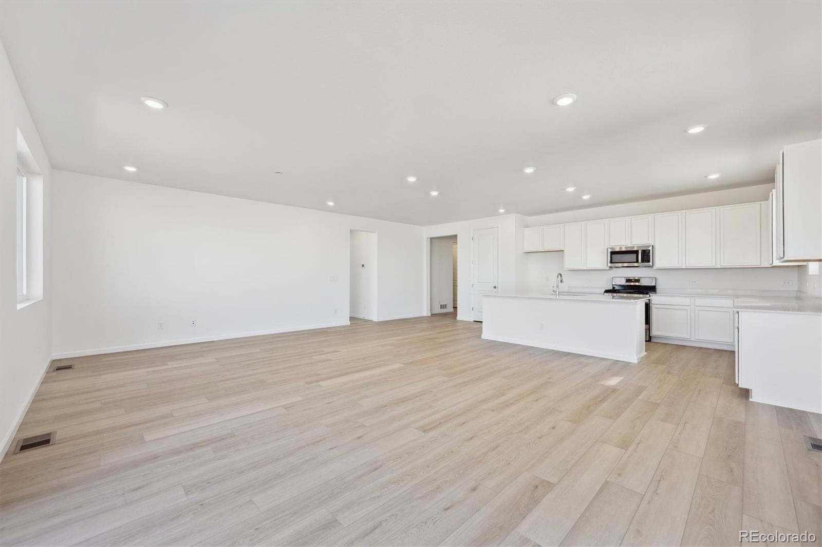 MLS Image #11 for 200  lark sparrow way,bennett, Colorado