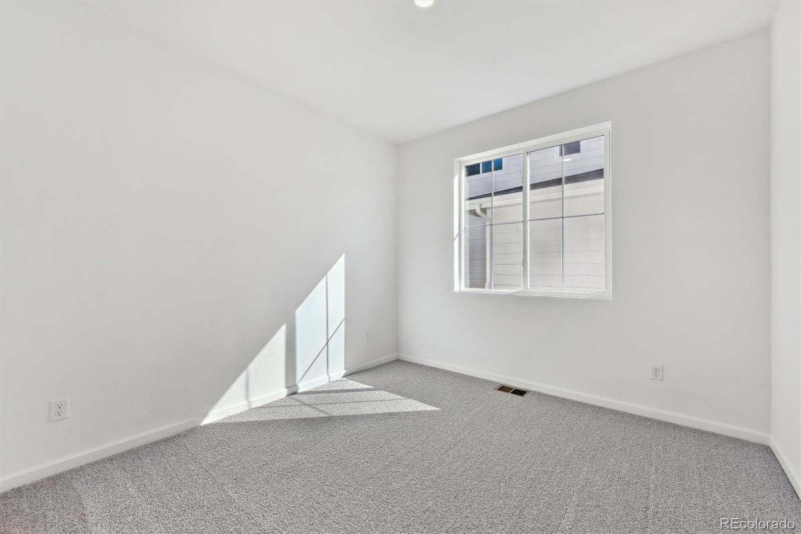 MLS Image #18 for 200  lark sparrow way,bennett, Colorado